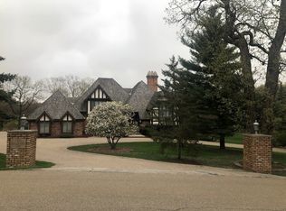 10 Equestrian Way, Lemont, IL 60439