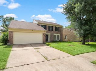 9626 Oldenburg Ln, Houston, TX 77065