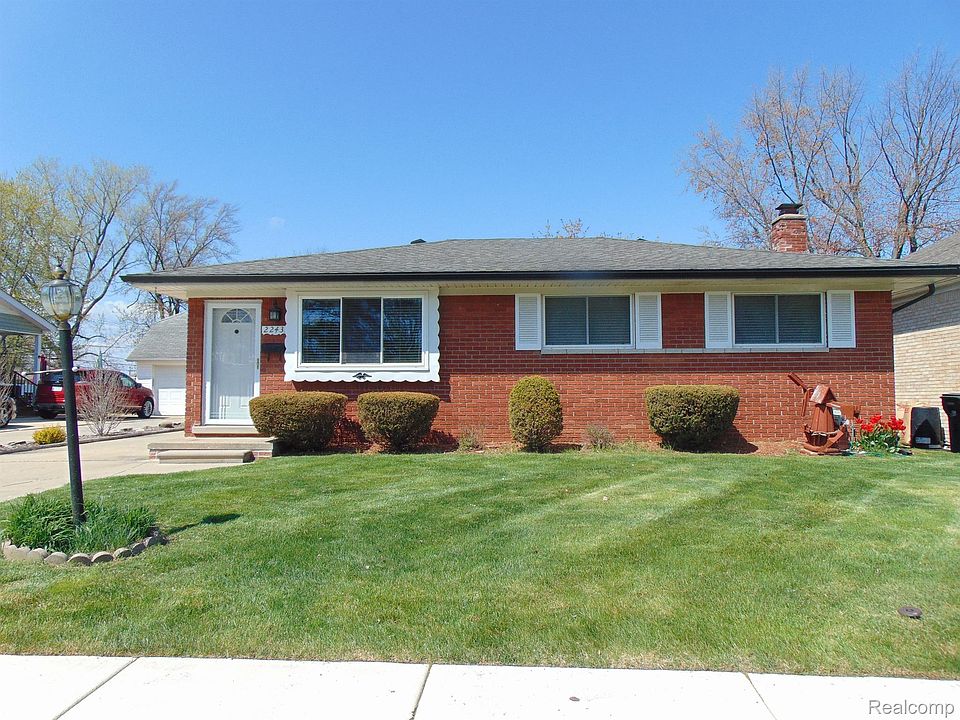 1st image of 22431 Dorion St
