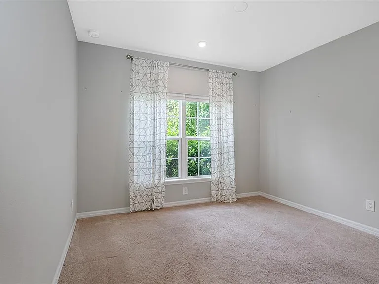 11234 High Noon Trl — Photo 6