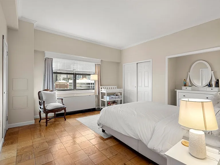 2 Hawthorne Pl #17M — Photo 24