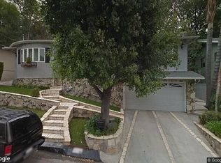 5000 Calderon Rd, Woodland Hills, CA 91364