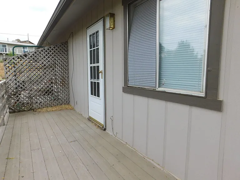 402 Dressell Dr — Photo 13