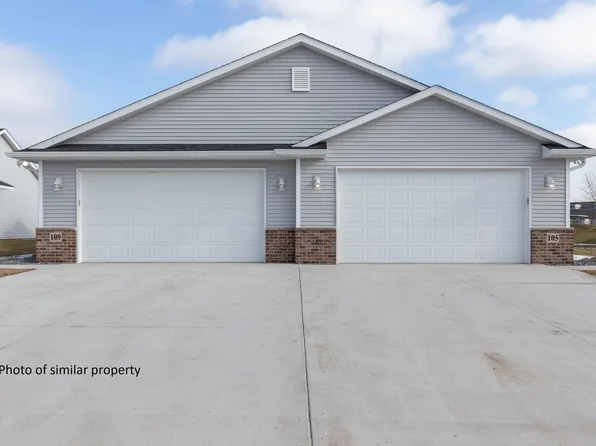 181 Beacon Harbor Pkwy, East Moline, IL 61244