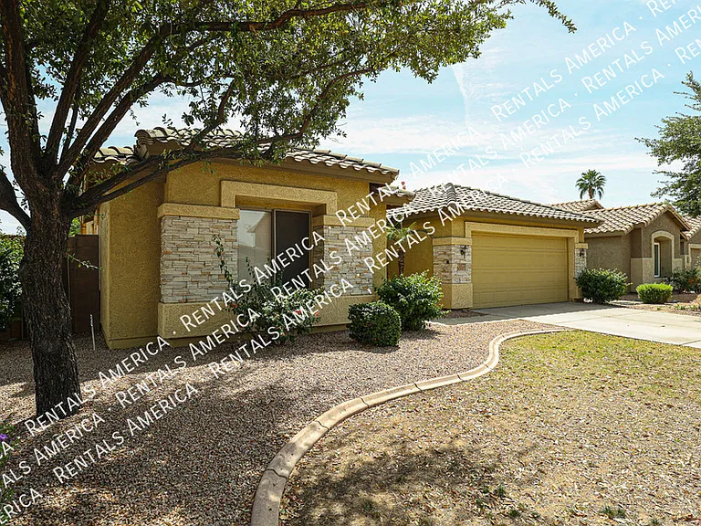 1623 E Wildhorse Pl — Photo 3