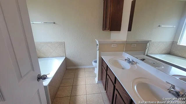 5411 Duke Fld — Photo 2