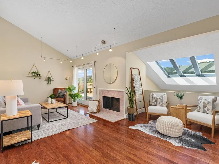 318 SE Spokane St #3 — Photo 40