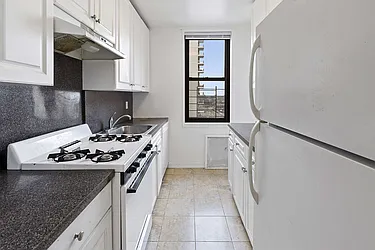 Sold by Thomas Lipovetsky, LREB