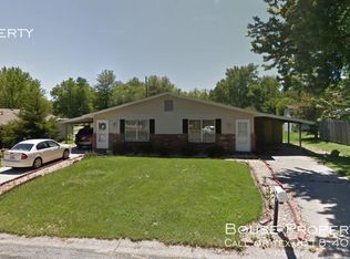 163 Liberty Dr, Belleville, IL