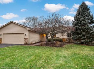 581 Alexander Dr, Commerce Township, MI 48390