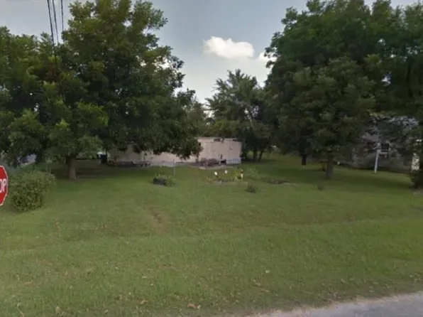 402 E 1st St, Rector, AR 72461