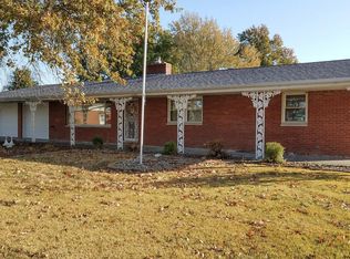 207 L J Ave, Gillespie, IL 62033