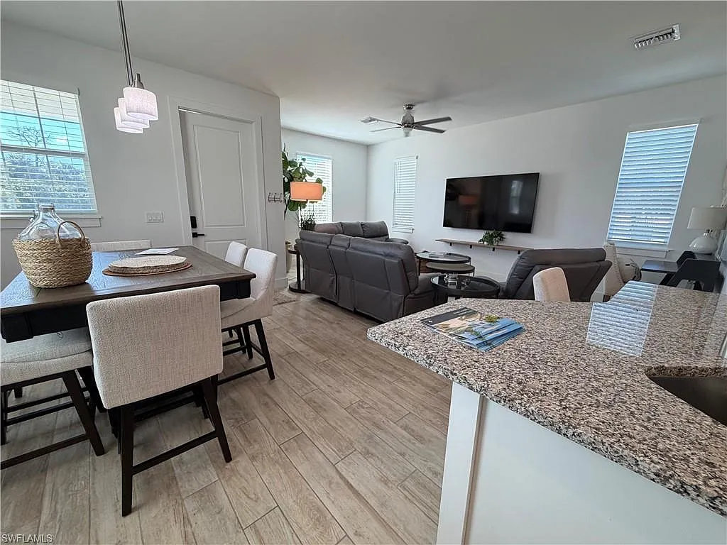 3 bed, 2.5 bath, 1500 sqft, $5,000 — Photo 4