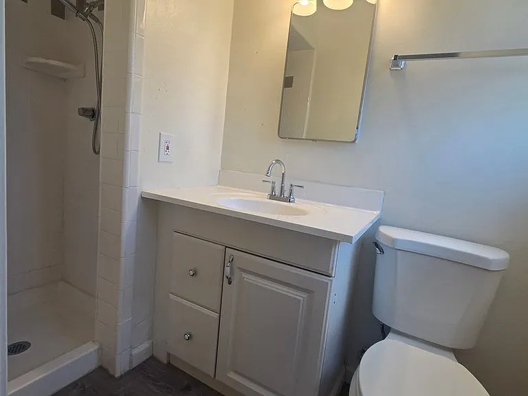 1200 W Water St — Photo 12