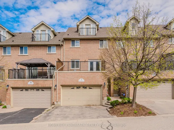 7 Whitehall Ln, Cambridge, ON N1R 8N3