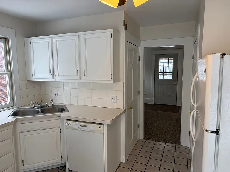 443 S Union Ave — Photo 18