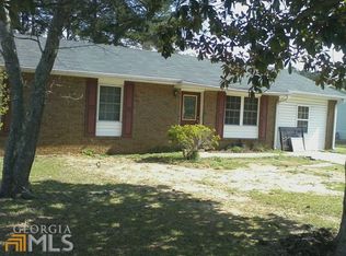 8879 E Bourne Dr, Jonesboro, GA