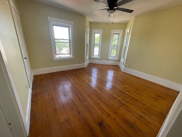 8 Wilson St #3 — Photo 1