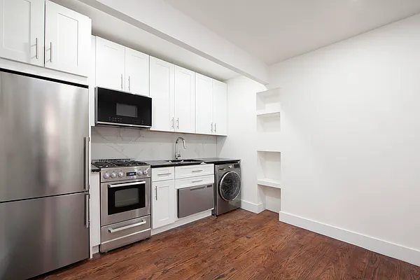 Rented by R New York | media 18