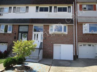 3242 Birch Rd, Philadelphia, PA 19154