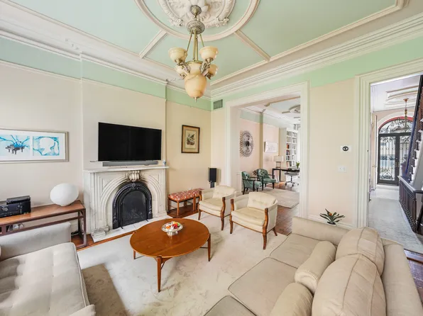 512 East 87th Street image 1 of 34