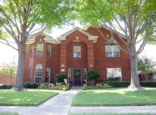 718 Butternut Dr, Garland, TX 75044