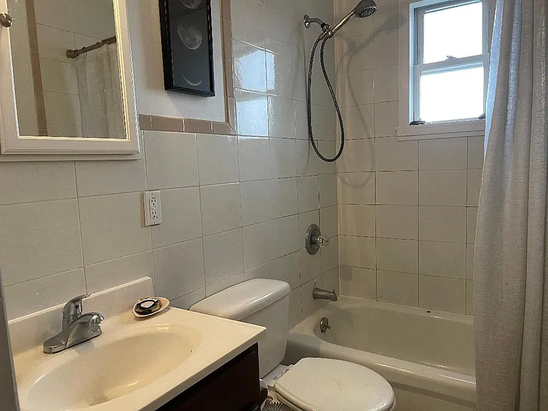 420 W Fulton St — Photo 15