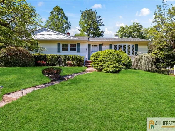 15 Kings Rd, East Brunswick, NJ 08816