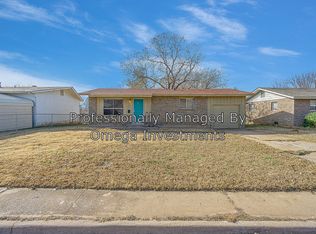 2209 Queensbury Rd, Moore, OK 73160