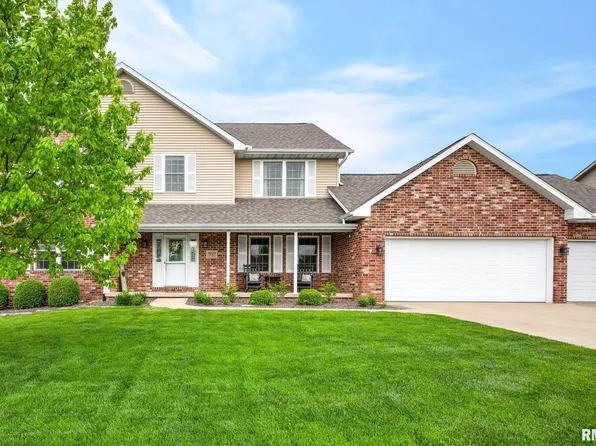 1020 Greenbrier Ln, Washington, IL 61571