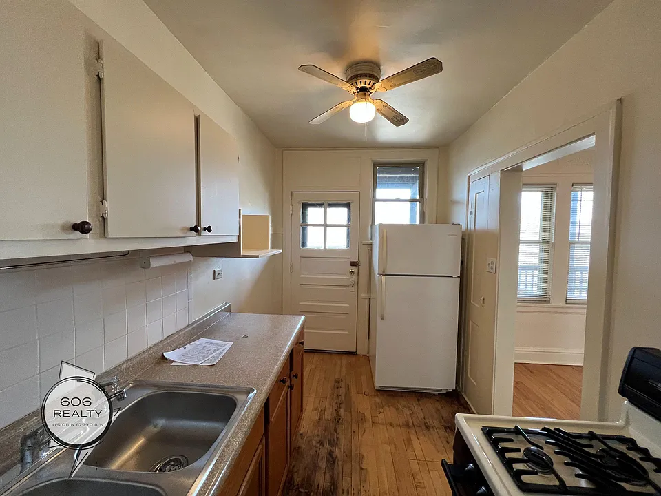 Bright and Sunny Forest Park Apts!