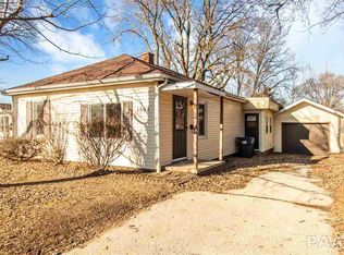 1507 Catherine St, Pekin, IL 61554