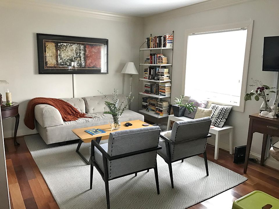 1st image of 1219 Oronoco St #203