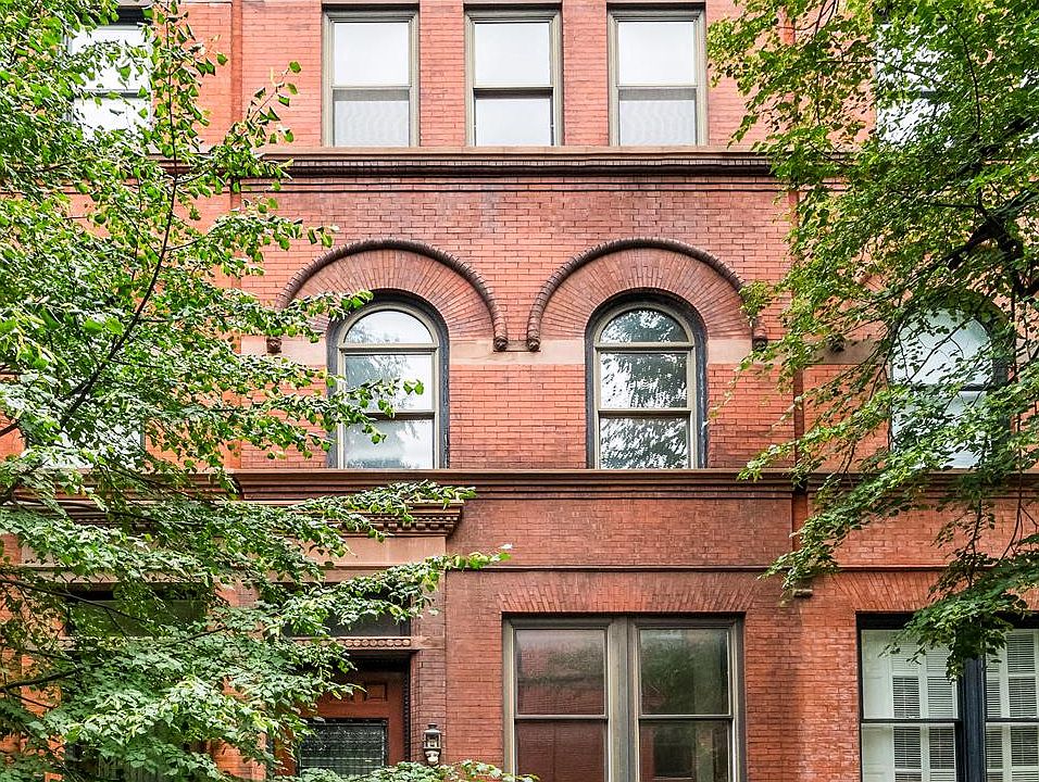 1st image of 245 Waverly Pl