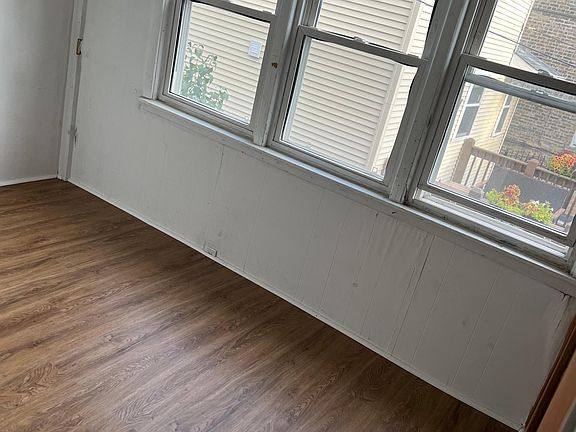 5th image of 3007 W Sunnyside Ave #1