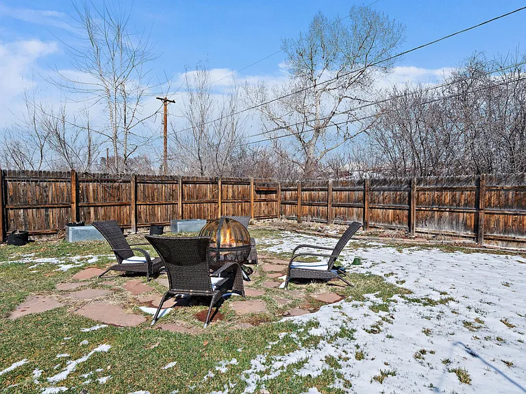 3224 S Elm St — Photo 19