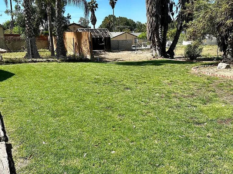 1321 Sapphire Ave — Photo 31