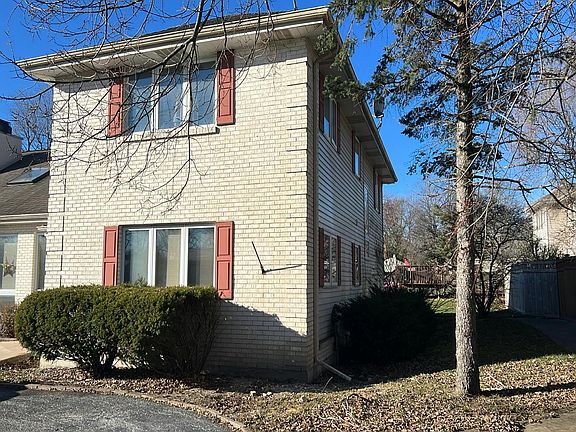3rd image of 18808 Highland Ave