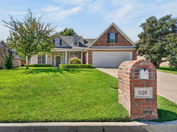 826 Carriage Dr, Tyler, TX 75703