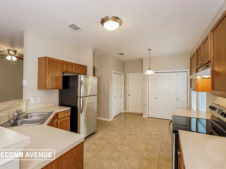 204 Freedom Trl — Photo 6