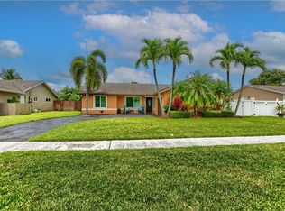 19417 Carolina Cir, Boca Raton, FL 33434