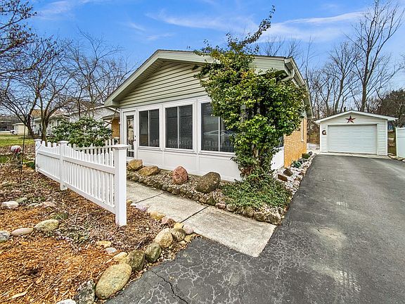 2nd image of 1802 Georgia St