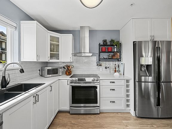 3rd image of 22022 49th Ave #406