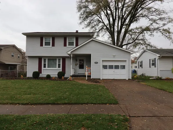 1242 Chalet Dr, Sandusky, OH 44870