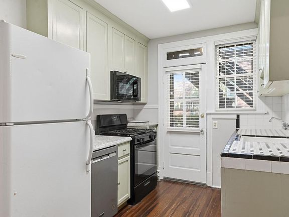 5th image of 3106 Hanover Ave #2