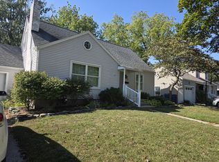 39 Pennsylvania Ave, Waterville, OH 43566