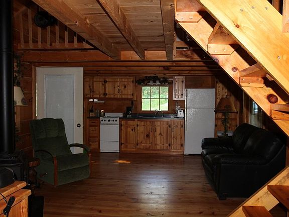 4th image of 1831 Marvins Park Ln