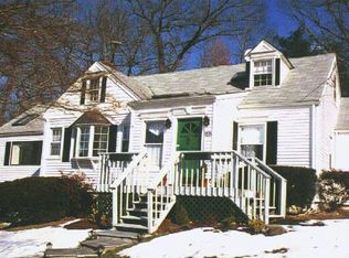 428 Woodridge Ave, Fairfield, CT 06430