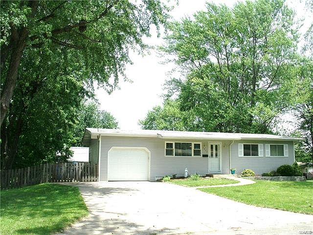 1st image of 1575 Estes Dr
