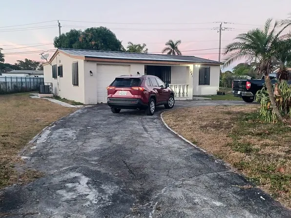 1441 NE 11th St, Homestead, FL 33033